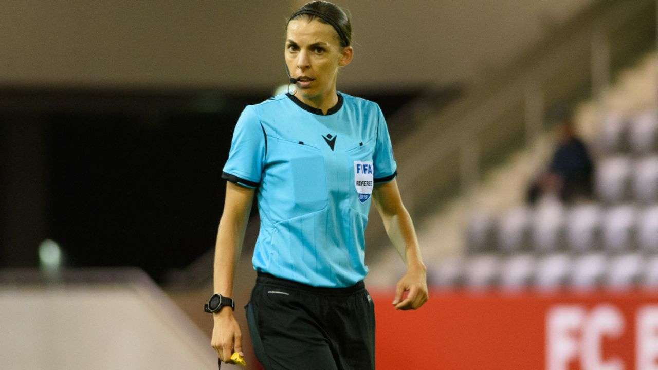 Stephanie Frappart sarà la prima donna ad arbitrare ai Mondiali