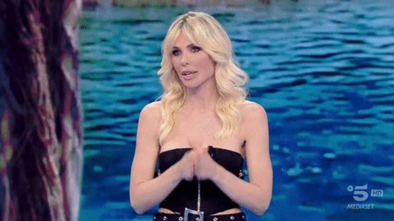 Ilary Blasi Tv Isola dei Famosi